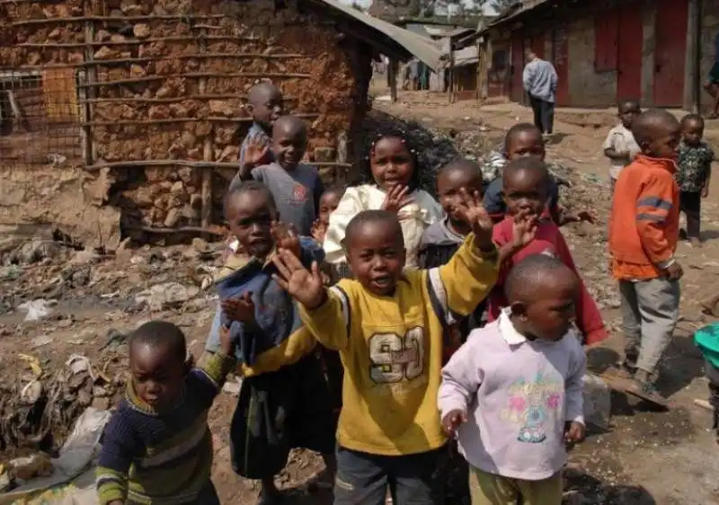 bambini a kibera   nairobi