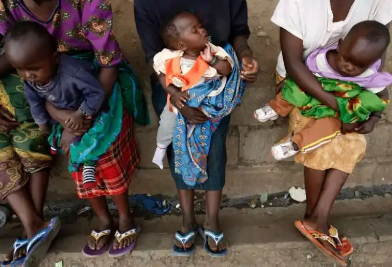 bambini a kibera, nairobi