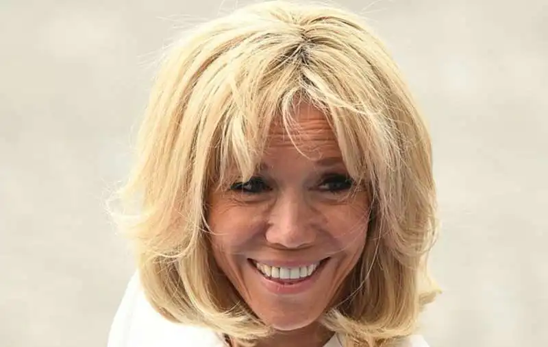 brigitte macron 2