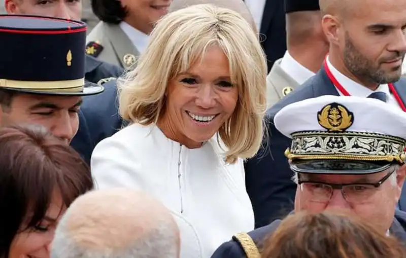 brigitte macron 9