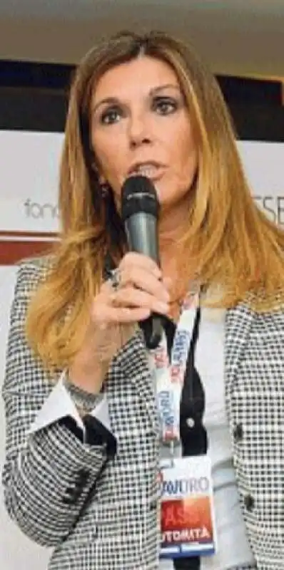 CLAUDIA PORCHIETTO