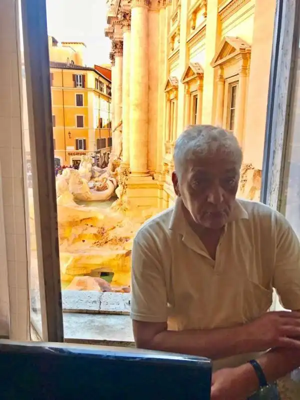 emilio de lipsis e la casa sulla fontana di trevi