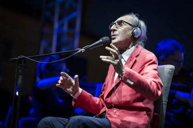 franco battiato con la royal philharmonic concert orchestra 3