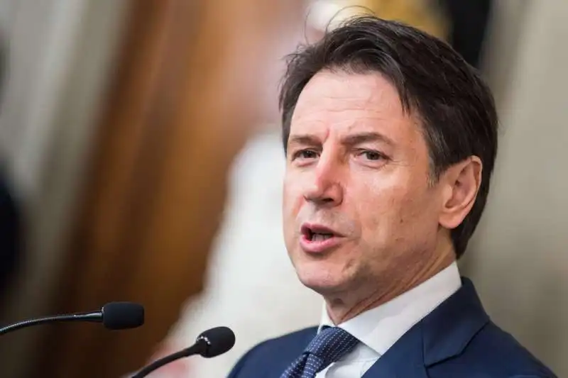 giuseppe conte riceve l'incarico per la formazione del suo secondo governo 5