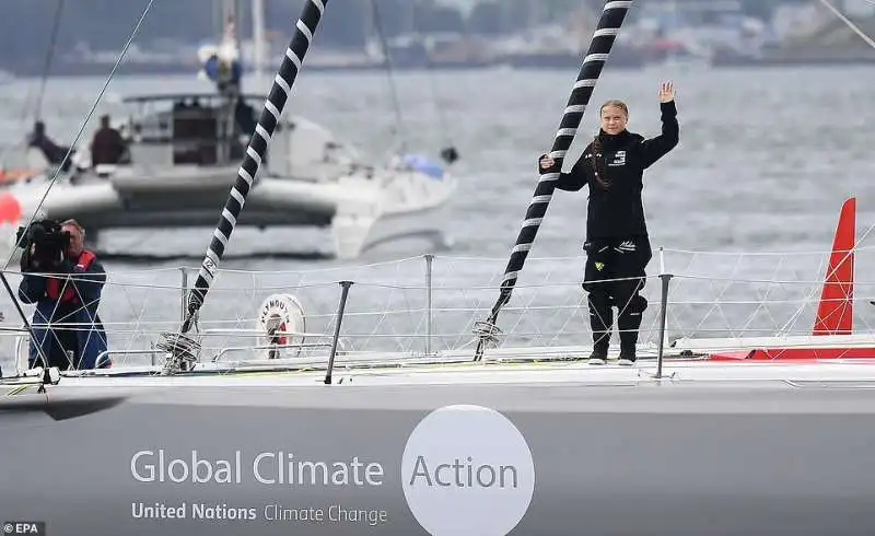 greta thunberg parte per new york nella barca a vela di pierre casiraghi