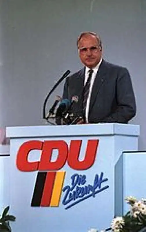 helmut kohl al congresso della cdu