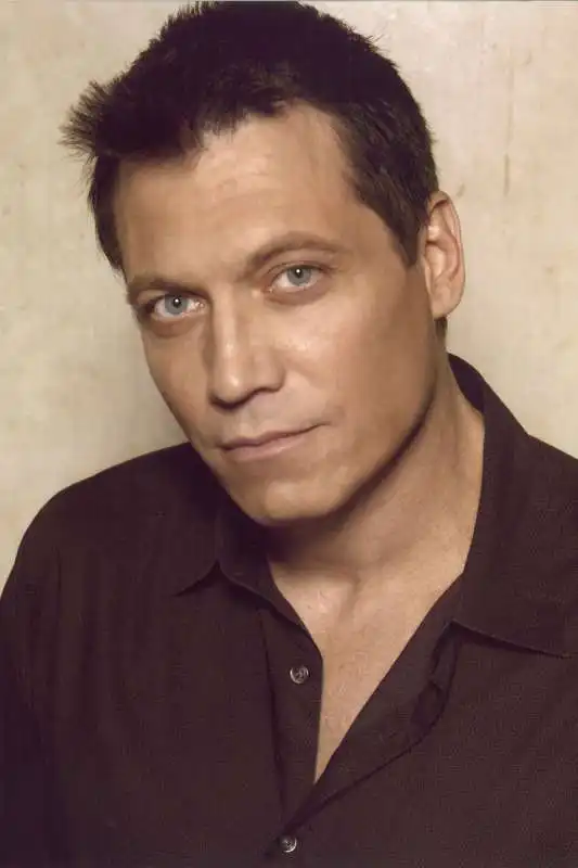 holt mccallany