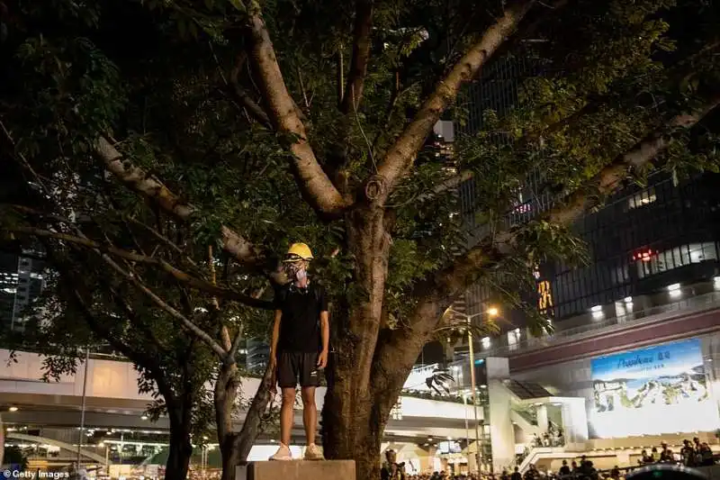 hong kong   proteste contro la cina