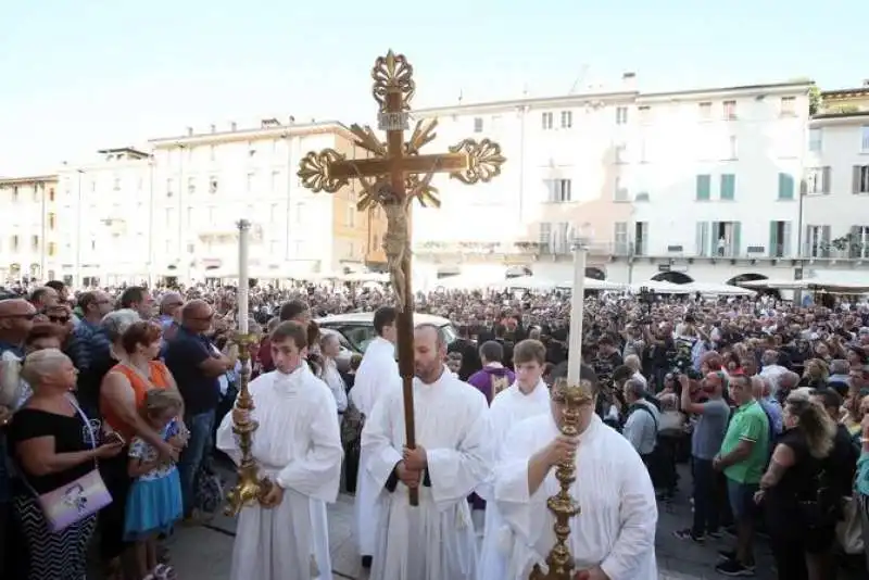 i funerali di nadia toffa 7