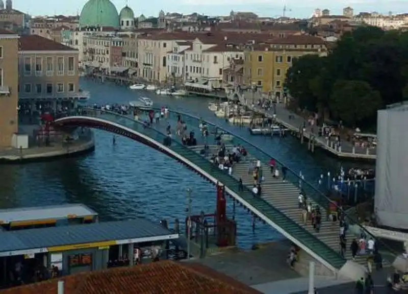 il ponte della costituzione di venezia progettato da santiago calatrava 4