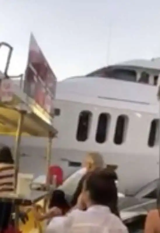 incidente del mega yacht in australia 5