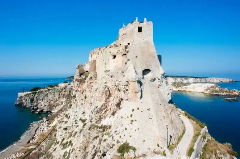 isola di san domino   luogo di confino per omosessuali durante il ventennio fascista