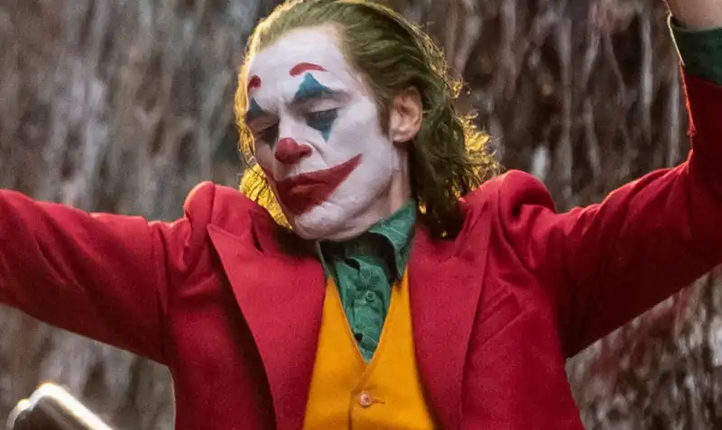 joaquin phoenix in joker di todd phillips