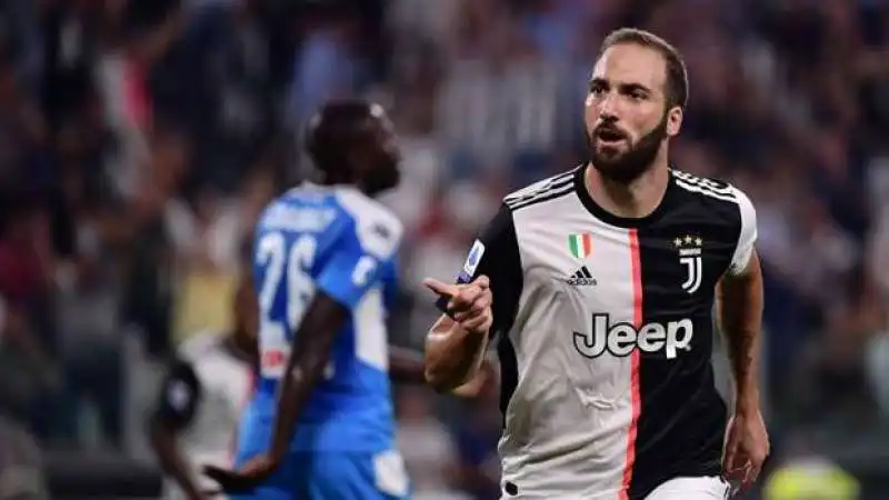 juve napoli higuain