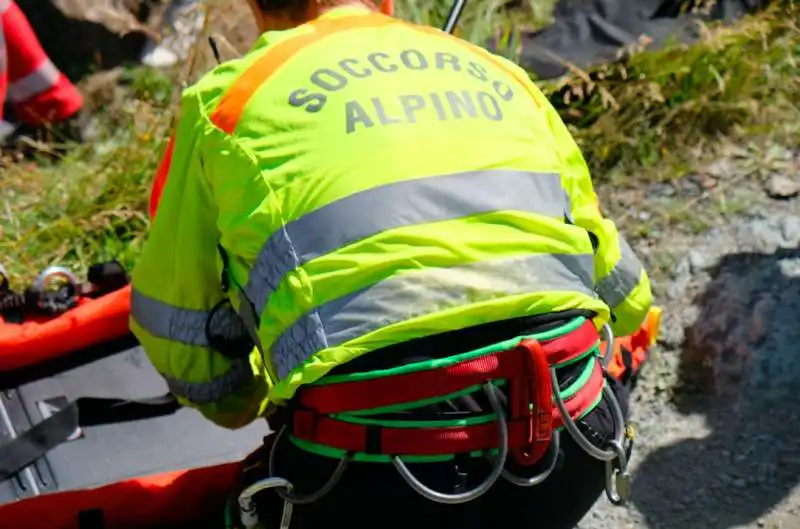 le operazioni di soccorso dello speleologo francese 3