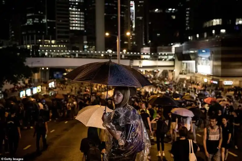 le proteste di hong kong contro la cina   in piazza quasi 2 milioni di persone   agosto 2019 17