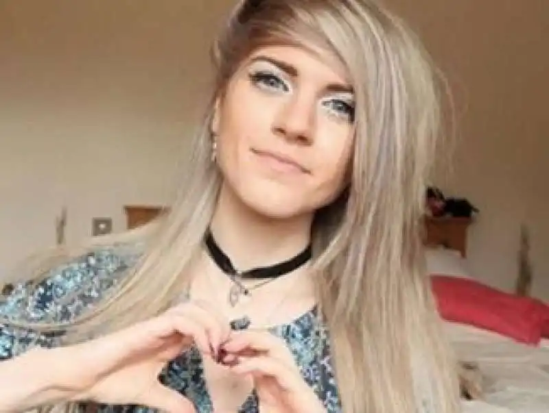 marina joyce 16