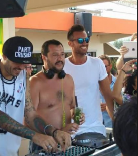 matteo salvini deejay al papeete di milano marittima 3