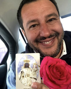 matteo salvini e la madonna 1