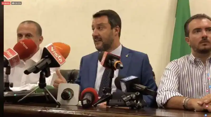 matteo salvini in diretta facebook con massimiliano romeo e riccardo molinari