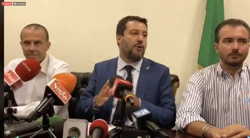 matteo salvini in diretta facebook con massimiliano romeo e riccardo molinari 3