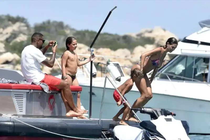 melissa satta e kevin prince boateng di nuovo in love in sardegna – ph ciao pix 2