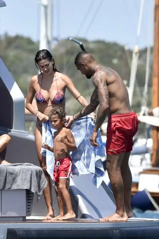 melissa satta e kevin prince boateng di nuovo in love in sardegna – ph ciao pix 64