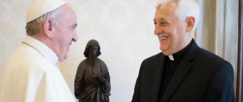 papa francesco padre arturo sosa