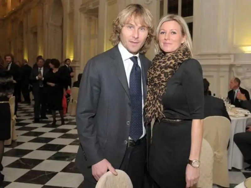 PAVEL NEDVED CON LA MOGLIE