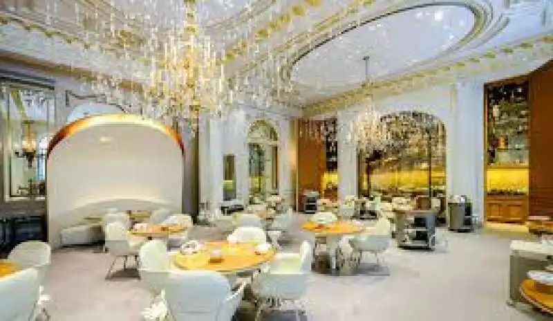 plaza athenee 1