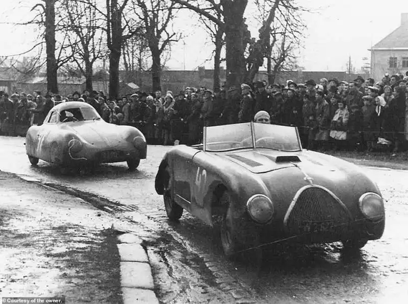 porsche type 64 in una gara in austria