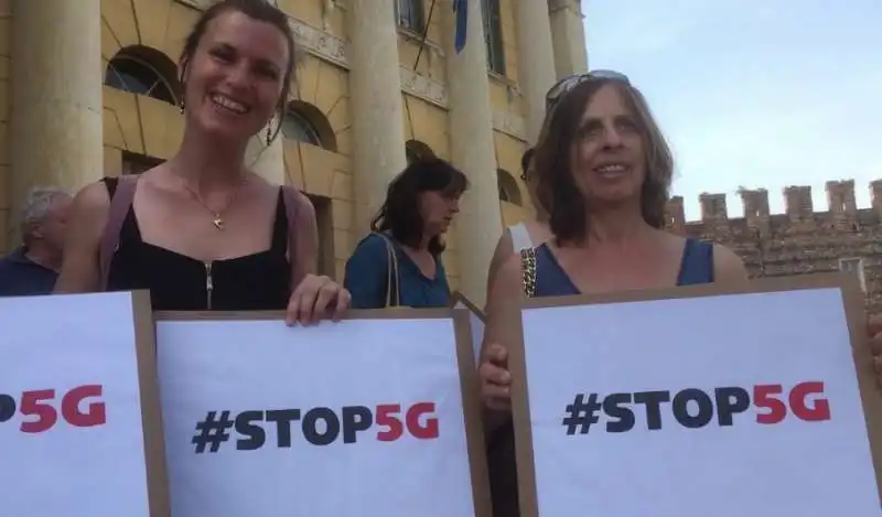 proteste contro il 5g 6