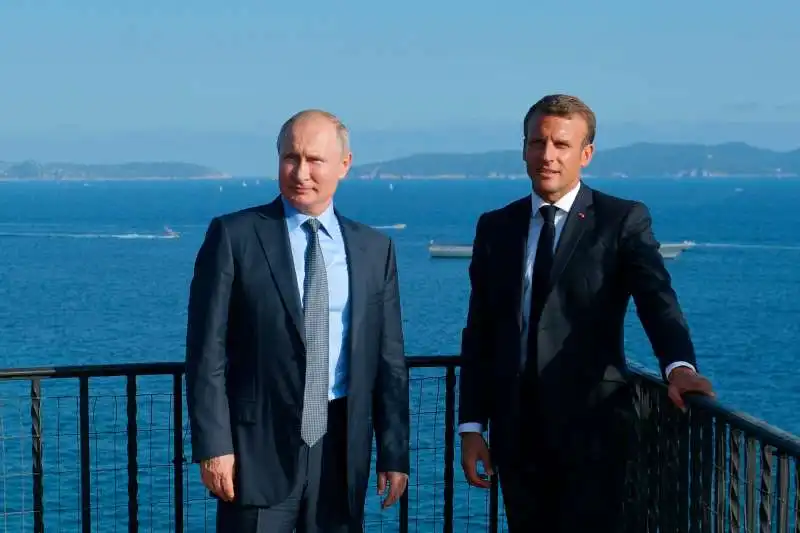 PUTIN MACRON      