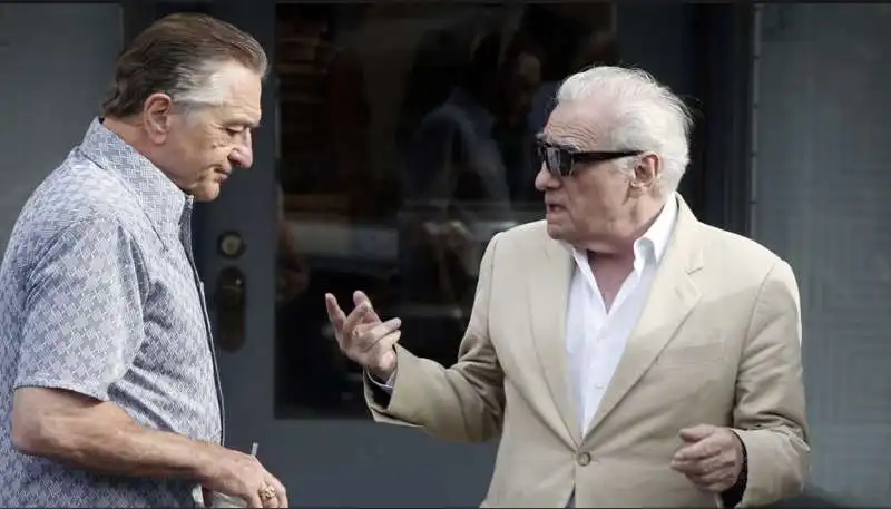 robert de niro e martin scorsese sul set di the irishman 1