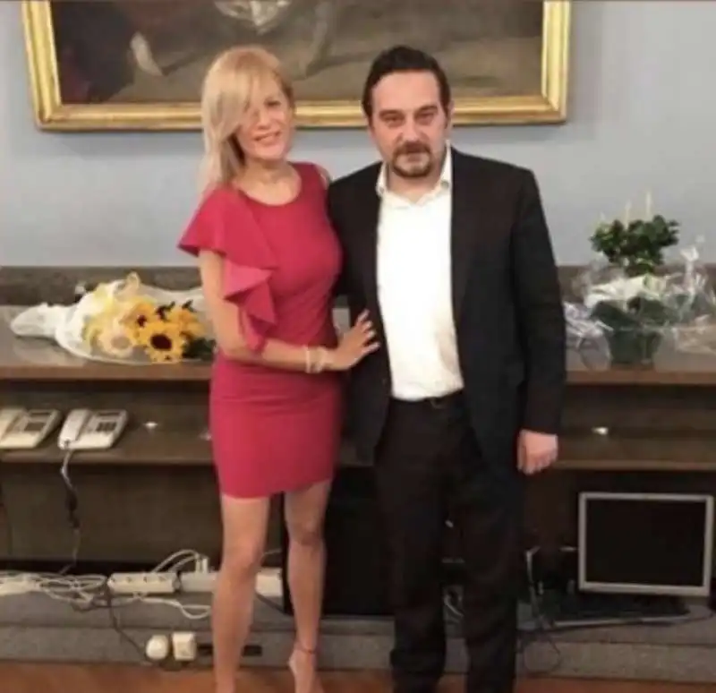 simona arrigoni con il sindaco di novara alessandro canelli