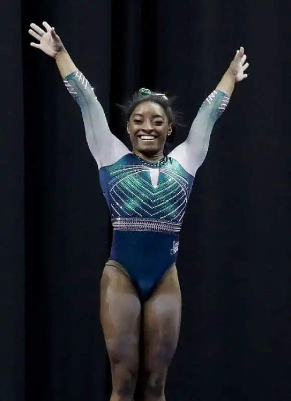 simone biles 13