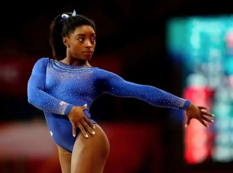 simone biles 9