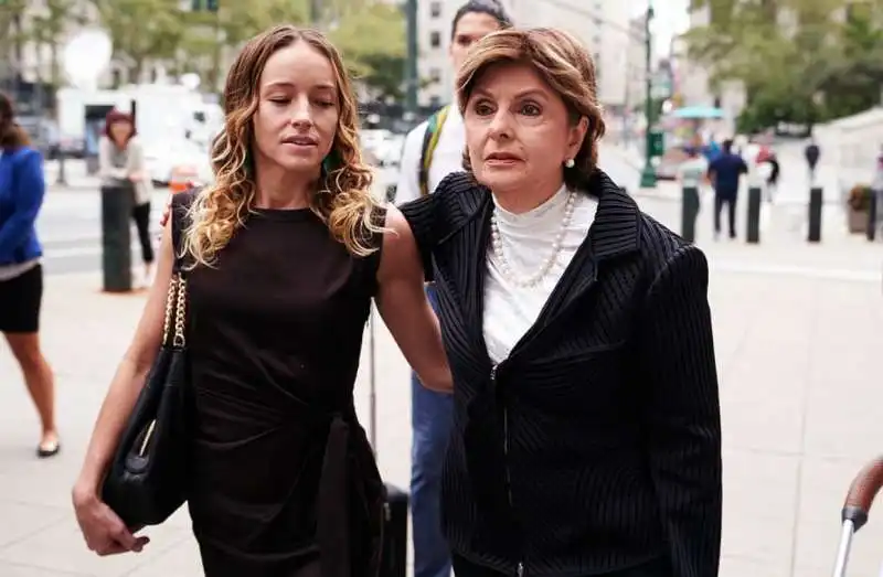 teala davies e l'avvocato gloria allred