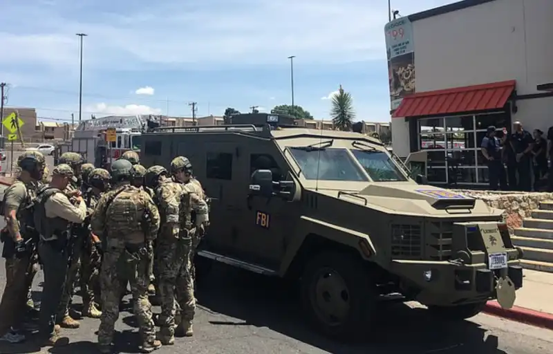 texas, sparatoria in un centro commerciale di el paso 3