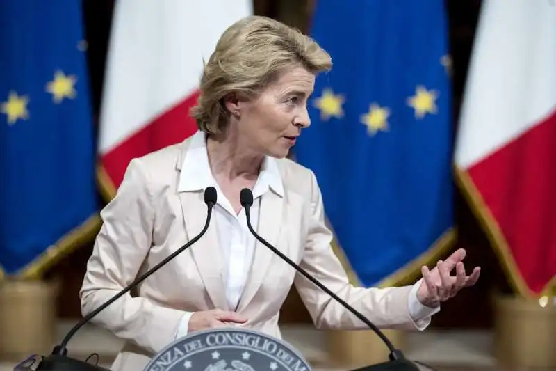 ursula von der leyen 4