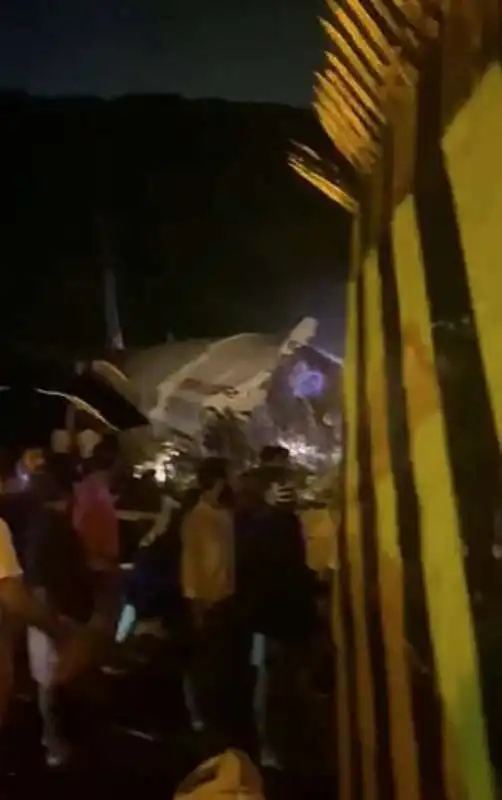 aereo precipitato a kerala, in india 15