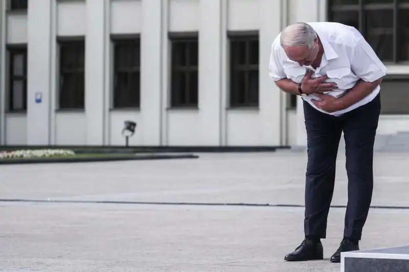 aleksandr lukashenko in piazza 4