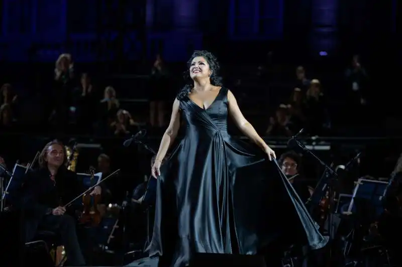 Anna Netrebko  - Napoli