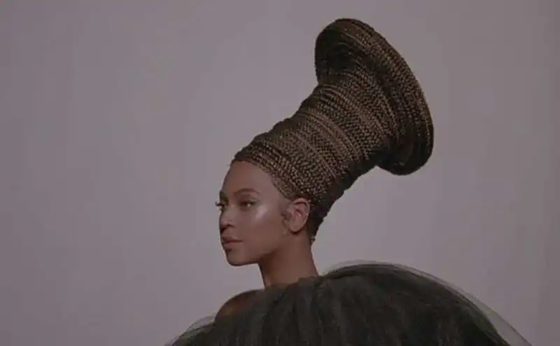 beyonce in black is king 14