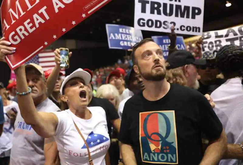 donald trump e qanon 7