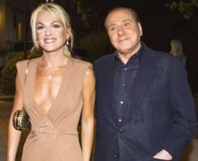 Francesca Pascale con Berlusconi