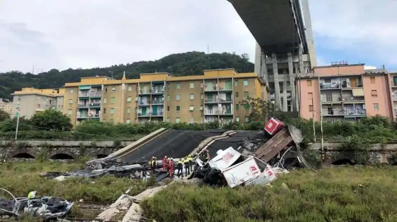 il crollo del ponte morandi 