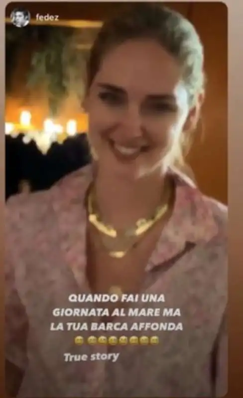 la barca di chiara ferragni si rompe e l'influencer torna in gommone 6