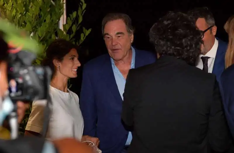 la sindaca virginia raggi con oliver stone  foto di bacco