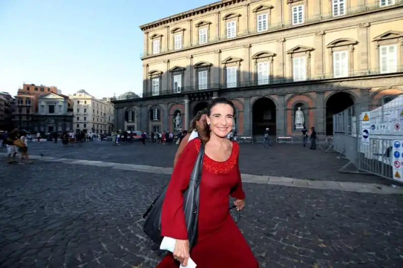 Lina Sastri Piazza del Plebiscito - Teatro San Carlo